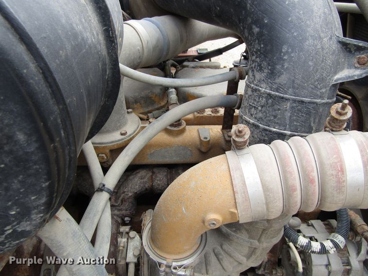 image for item GC9907 1999 International 2674  dump truck