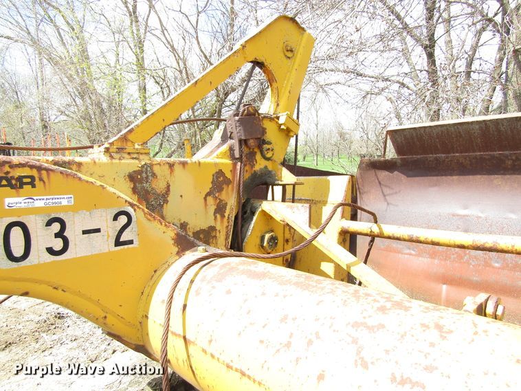 image for item GC9908 1957 Caterpillar 60  scraper