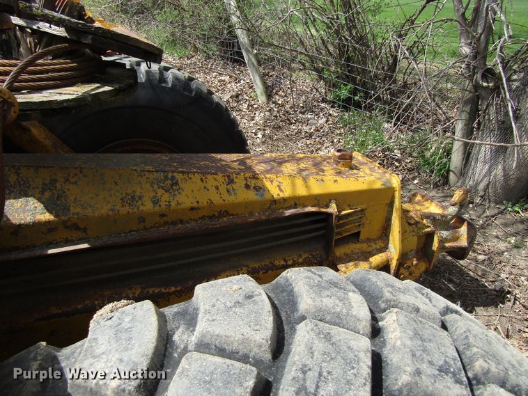image for item GC9908 1957 Caterpillar 60  scraper