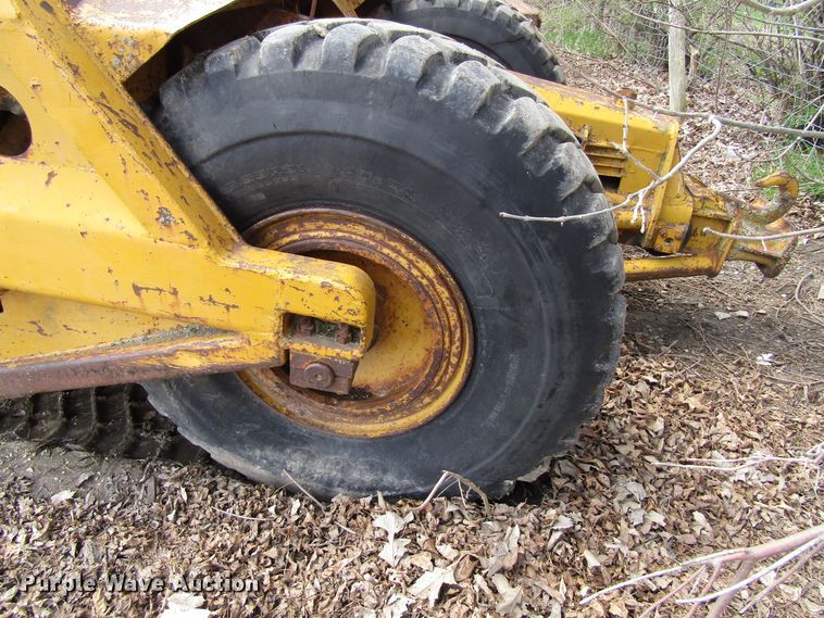 image for item GC9908 1957 Caterpillar 60  scraper