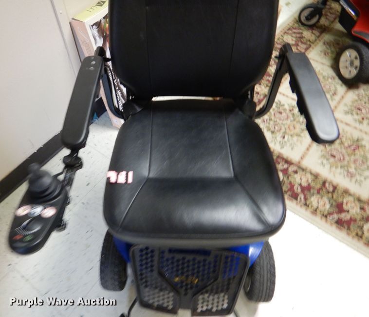 image for item GH9164 (2) powered wheelchairs