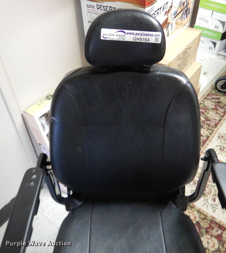 image for item GH9164 (2) powered wheelchairs