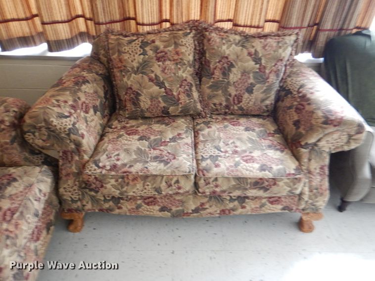 image for item GH9166 Furniture