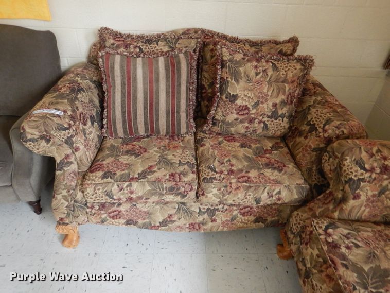 image for item GH9166 Furniture