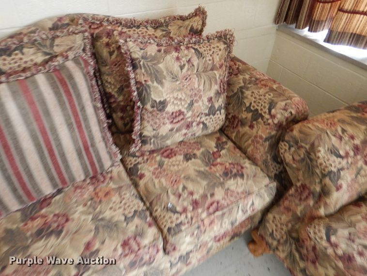 image for item GH9166 Furniture