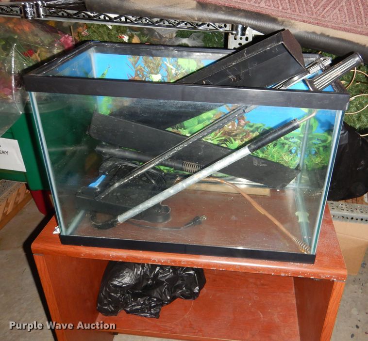 image for item GH9167 (2) fish tanks
