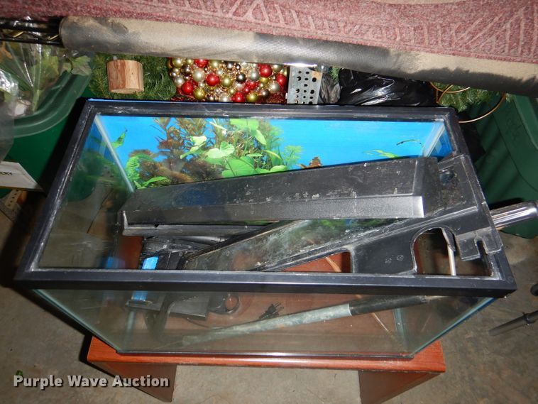 image for item GH9167 (2) fish tanks