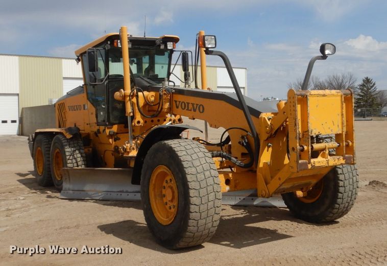 image for item HE9599 2011 Volvo G946  motor grader