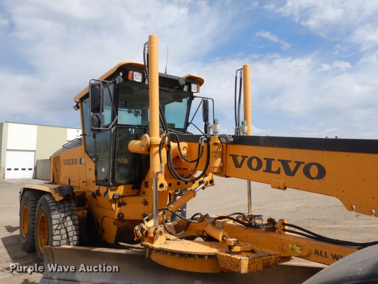 image for item HE9599 2011 Volvo G946  motor grader