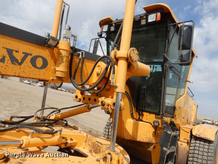 image for item HE9599 2011 Volvo G946  motor grader