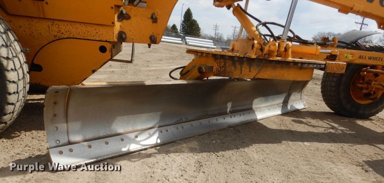 image for item HE9599 2011 Volvo G946  motor grader