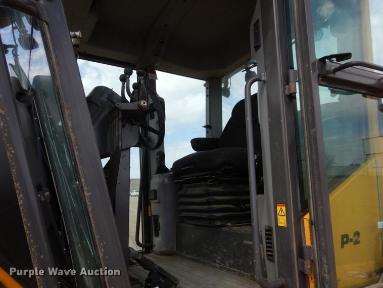 image for item HE9599 2011 Volvo G946  motor grader