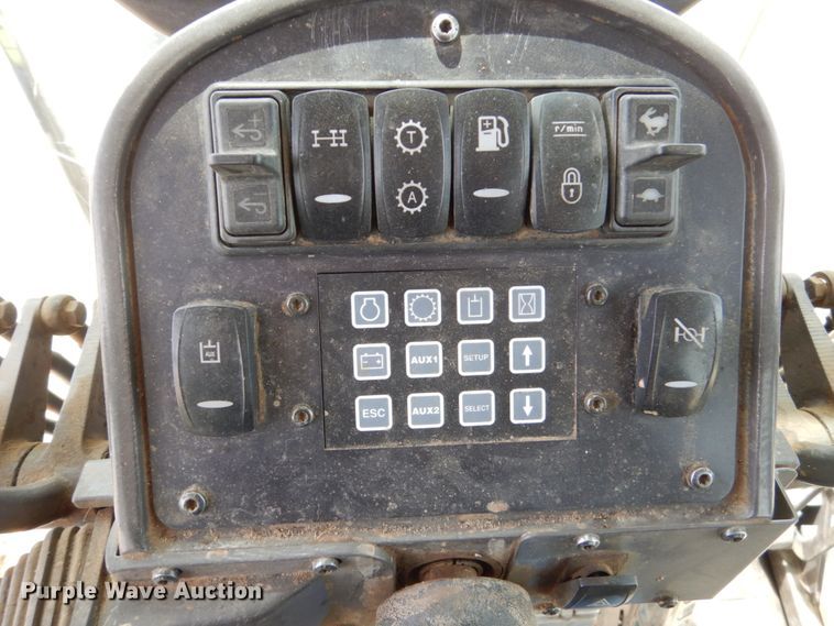 image for item HE9599 2011 Volvo G946  motor grader