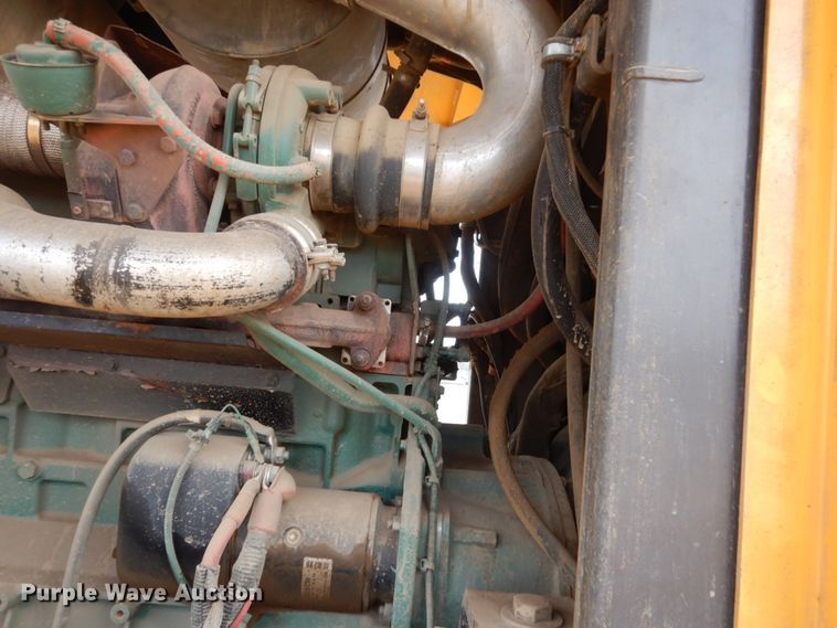 image for item HE9599 2011 Volvo G946  motor grader