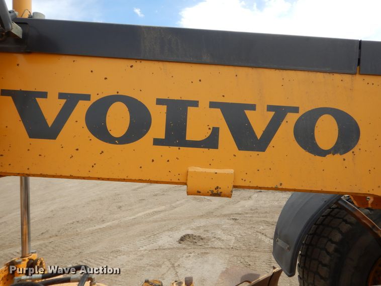 image for item HE9599 2011 Volvo G946  motor grader