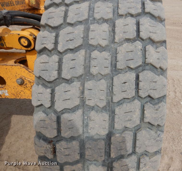 image for item HE9599 2011 Volvo G946  motor grader