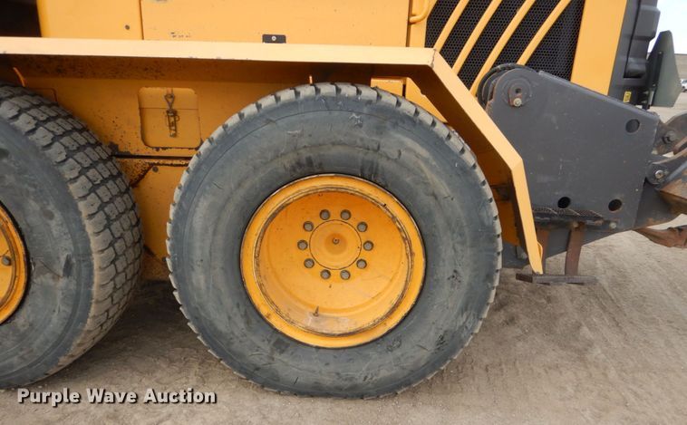 image for item HE9599 2011 Volvo G946  motor grader