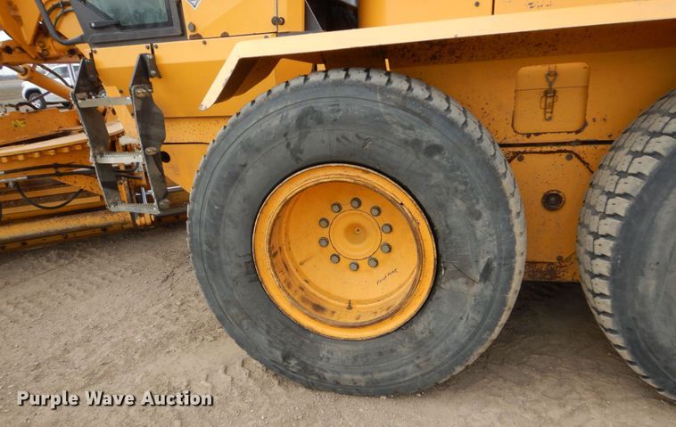 image for item HE9599 2011 Volvo G946  motor grader