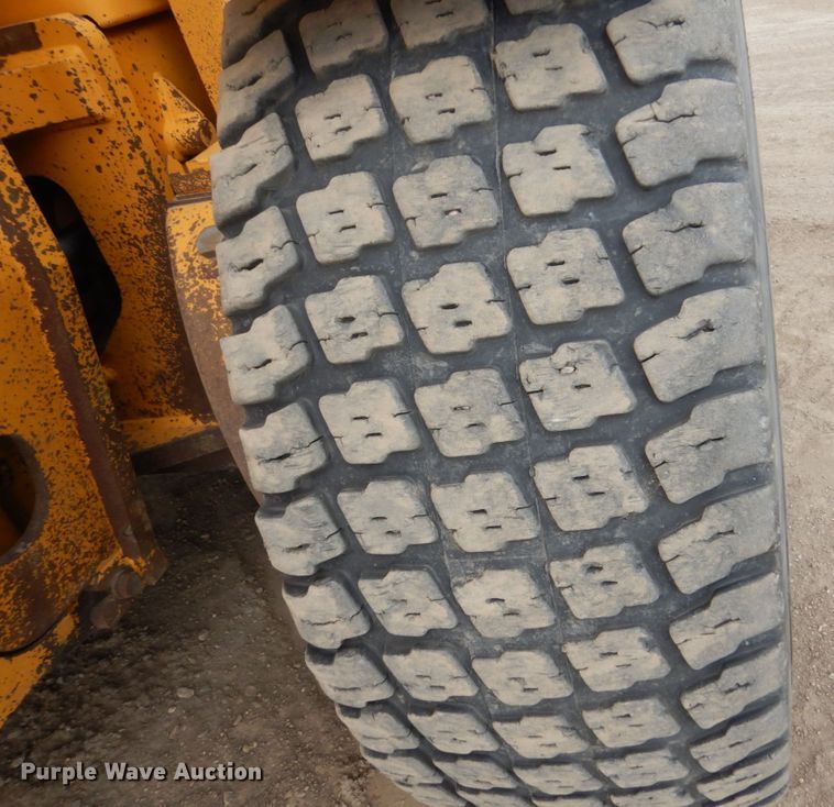 image for item HE9599 2011 Volvo G946  motor grader