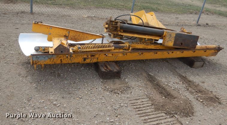 image for item HE9599 2011 Volvo G946  motor grader