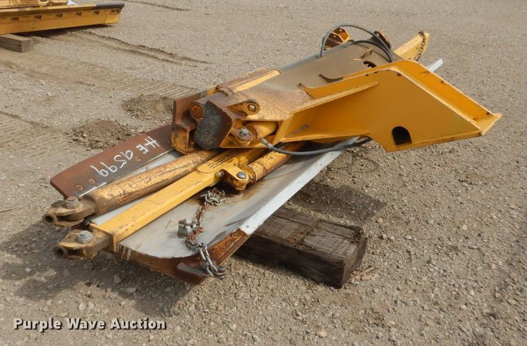 image for item HE9599 2011 Volvo G946  motor grader