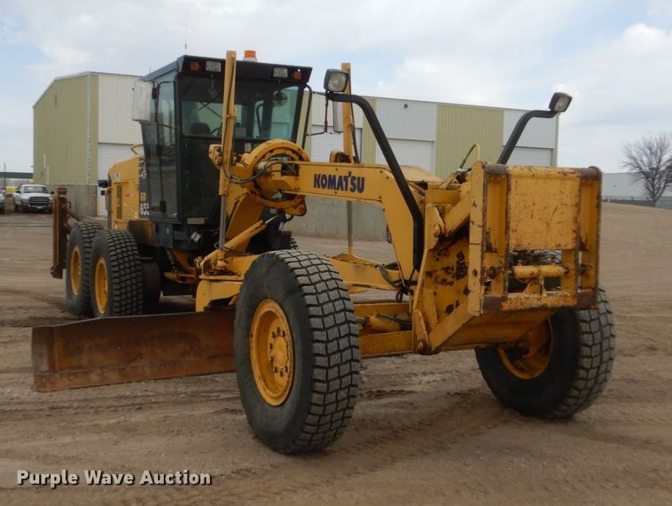 image for item HE9600 2008 Komatsu GD655-3E0  motor grader