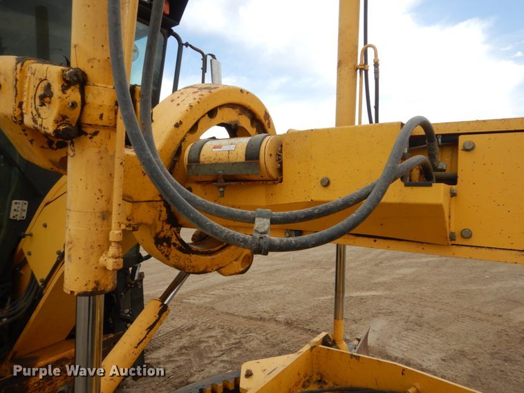 image for item HE9600 2008 Komatsu GD655-3E0  motor grader