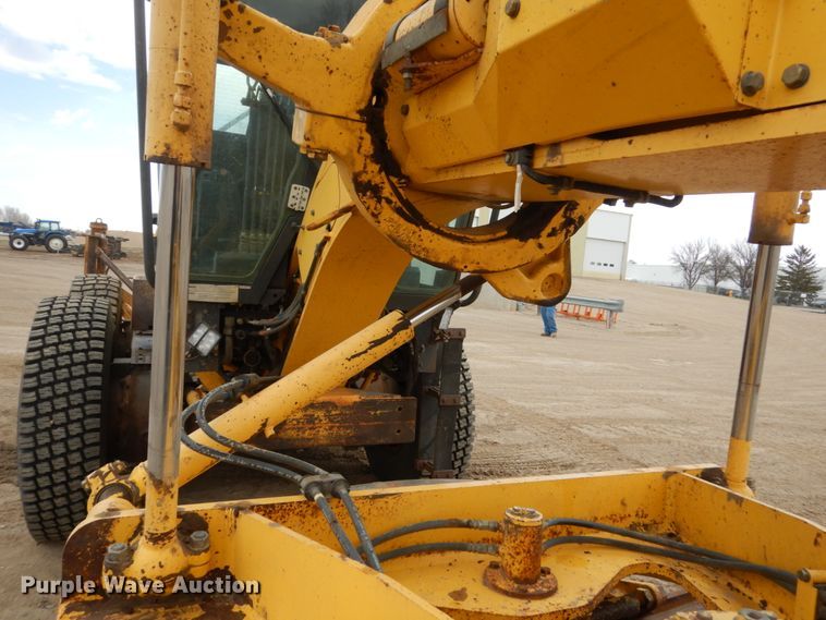 image for item HE9600 2008 Komatsu GD655-3E0  motor grader