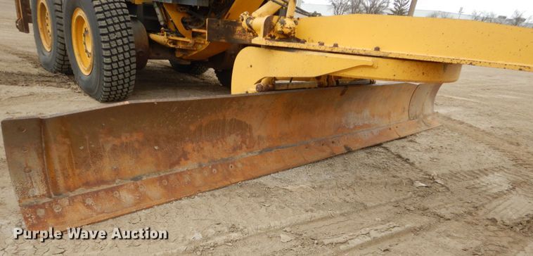 image for item HE9600 2008 Komatsu GD655-3E0  motor grader