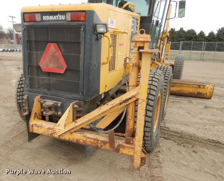 image for item HE9600 2008 Komatsu GD655-3E0  motor grader