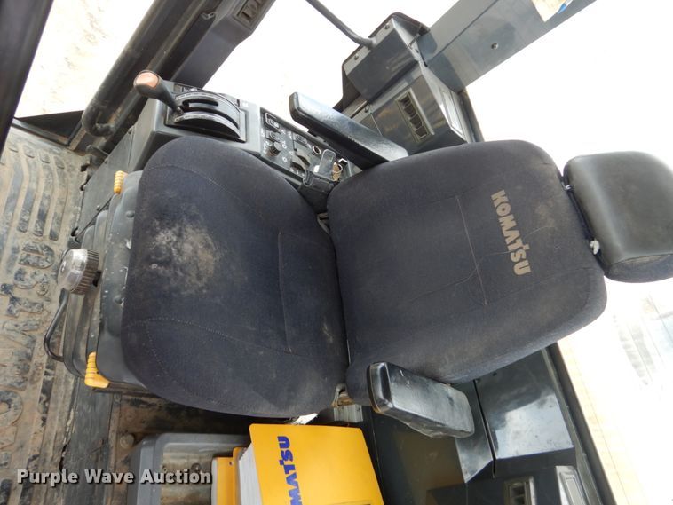 image for item HE9600 2008 Komatsu GD655-3E0  motor grader