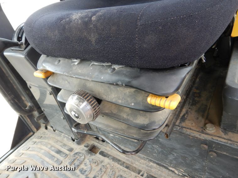 image for item HE9600 2008 Komatsu GD655-3E0  motor grader