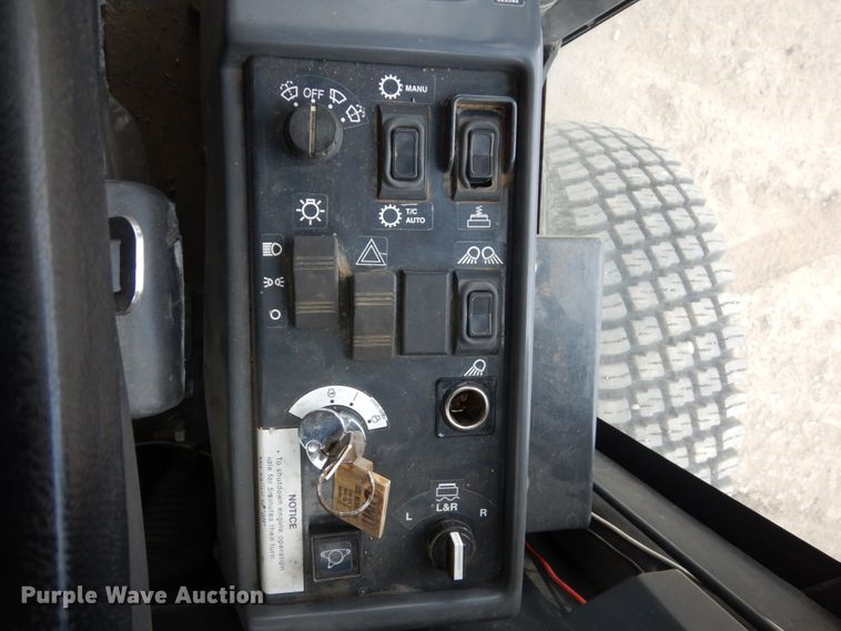 image for item HE9600 2008 Komatsu GD655-3E0  motor grader