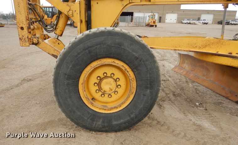 image for item HE9600 2008 Komatsu GD655-3E0  motor grader