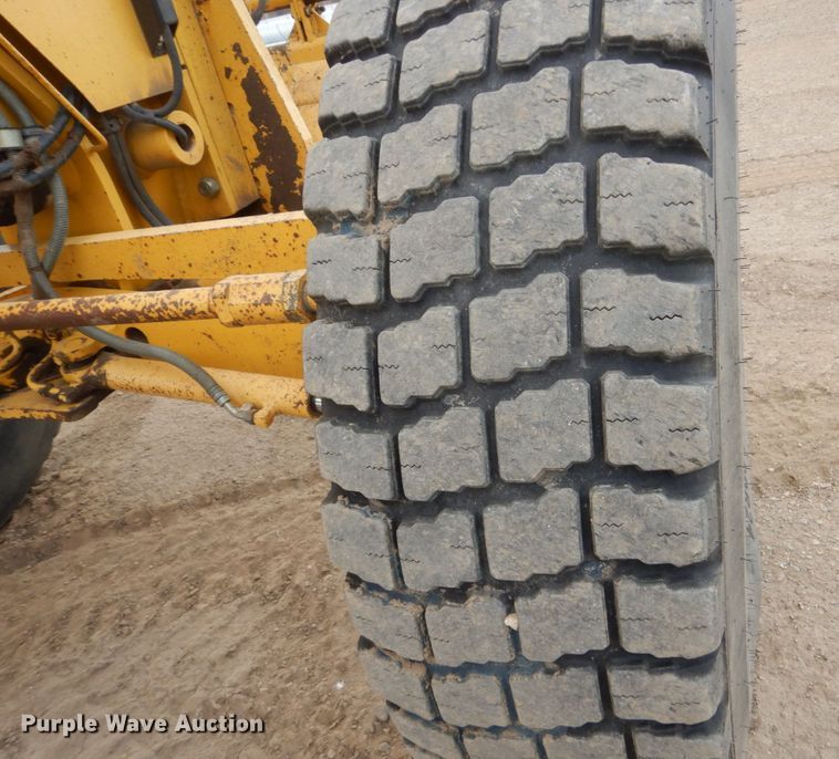 image for item HE9600 2008 Komatsu GD655-3E0  motor grader