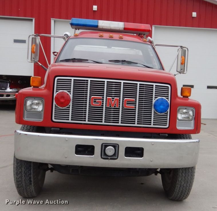 image for item HE9619 1993 GMC TopKick C5500  pumper fire truck