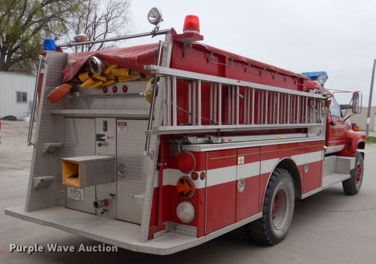 image for item HE9619 1993 GMC TopKick C5500  pumper fire truck