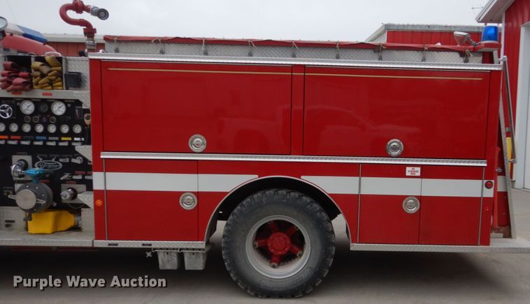 image for item HE9619 1993 GMC TopKick C5500  pumper fire truck