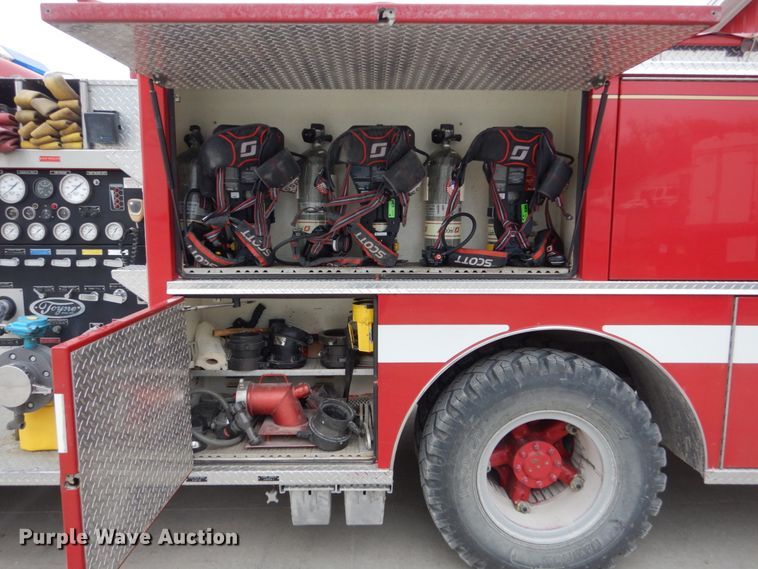 image for item HE9619 1993 GMC TopKick C5500  pumper fire truck