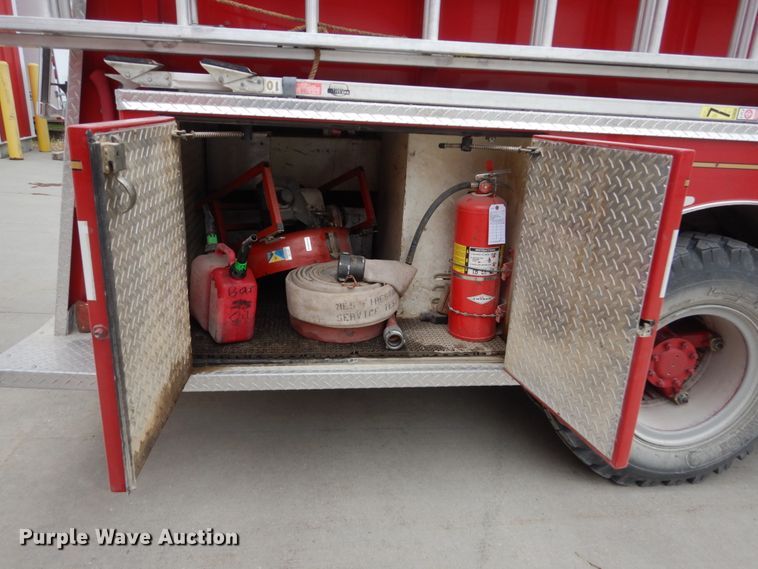 image for item HE9619 1993 GMC TopKick C5500  pumper fire truck