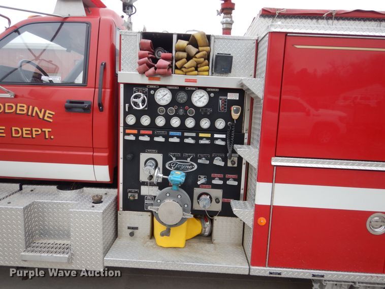 image for item HE9619 1993 GMC TopKick C5500  pumper fire truck