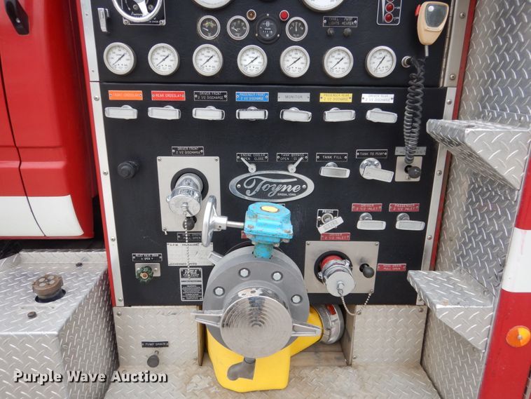 image for item HE9619 1993 GMC TopKick C5500  pumper fire truck