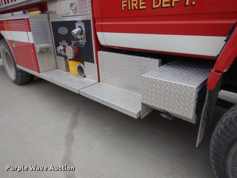 image for item HE9619 1993 GMC TopKick C5500  pumper fire truck