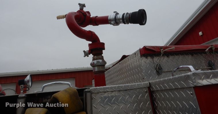 image for item HE9619 1993 GMC TopKick C5500  pumper fire truck