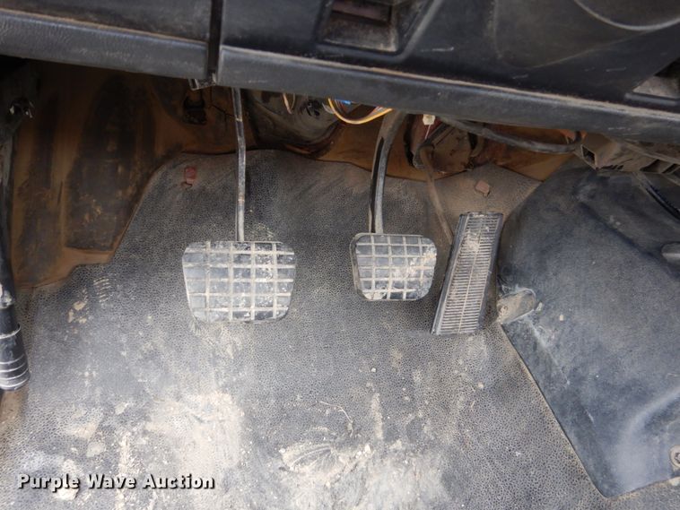 image for item HE9619 1993 GMC TopKick C5500  pumper fire truck