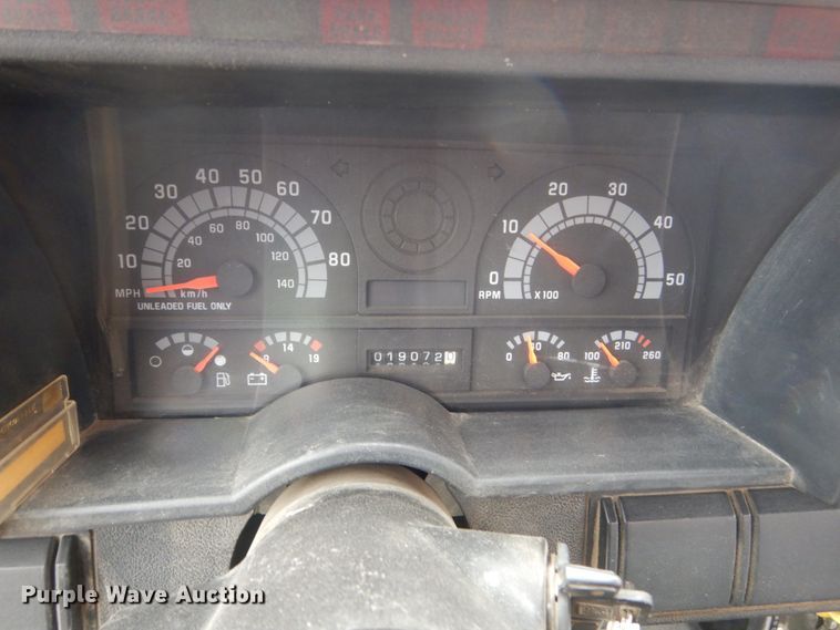 image for item HE9619 1993 GMC TopKick C5500  pumper fire truck