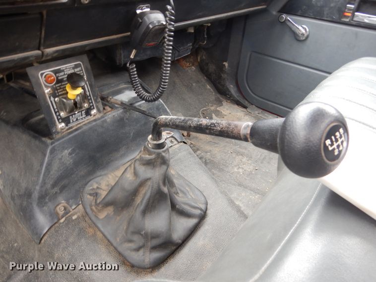 image for item HE9619 1993 GMC TopKick C5500  pumper fire truck