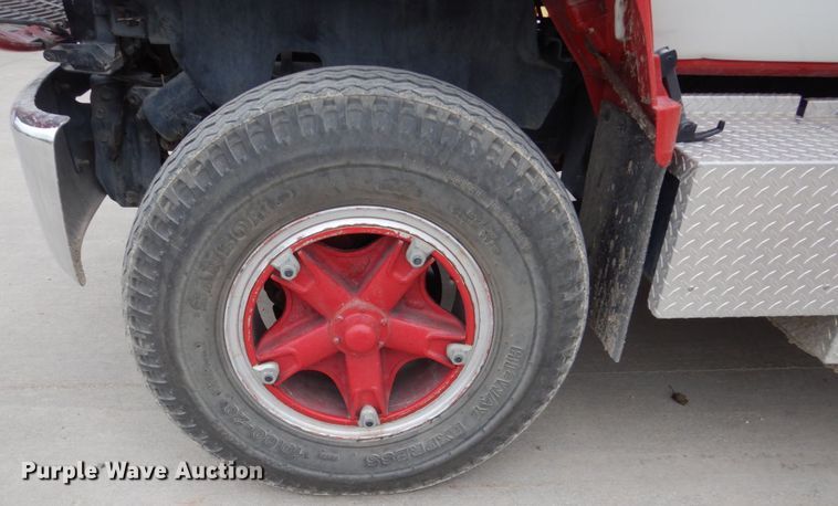 image for item HE9619 1993 GMC TopKick C5500  pumper fire truck