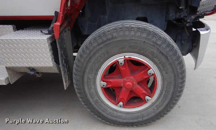 image for item HE9619 1993 GMC TopKick C5500  pumper fire truck