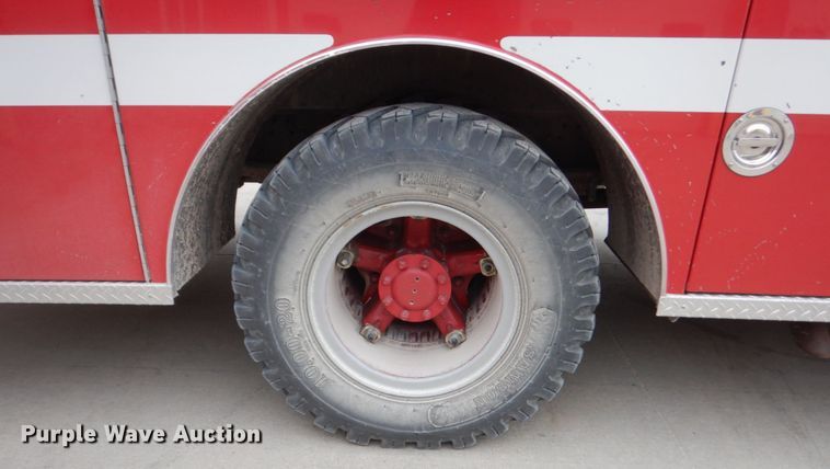 image for item HE9619 1993 GMC TopKick C5500  pumper fire truck